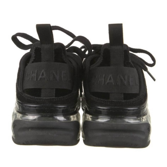 Chanel - Picture 5 of 6